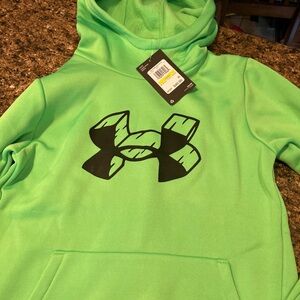 Under Armour Youth Medium Hoodie new with tags